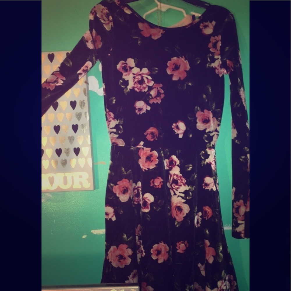 Floral velvet dress